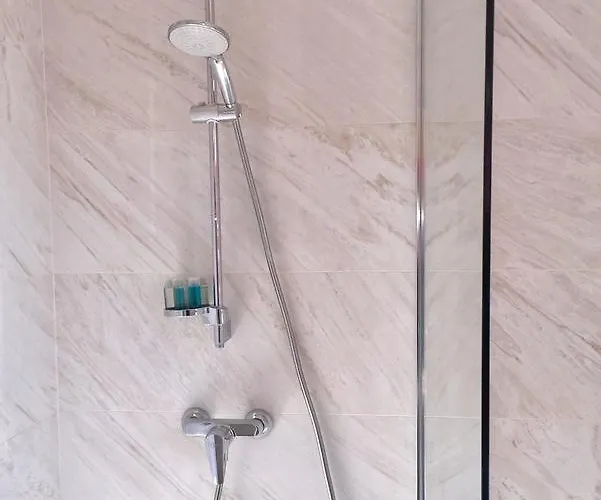 Luciano - Self Catering Апартаменты