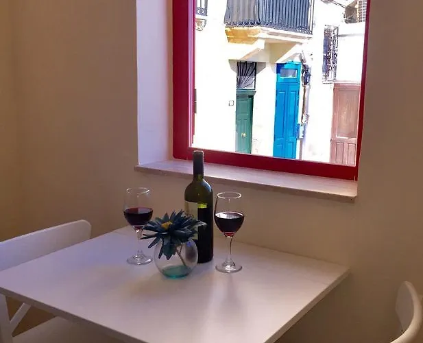 Apartment Luciano - Self Catering Valletta